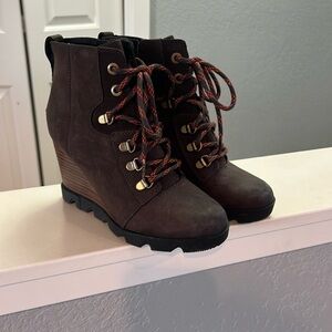 Sorel wedge bootie